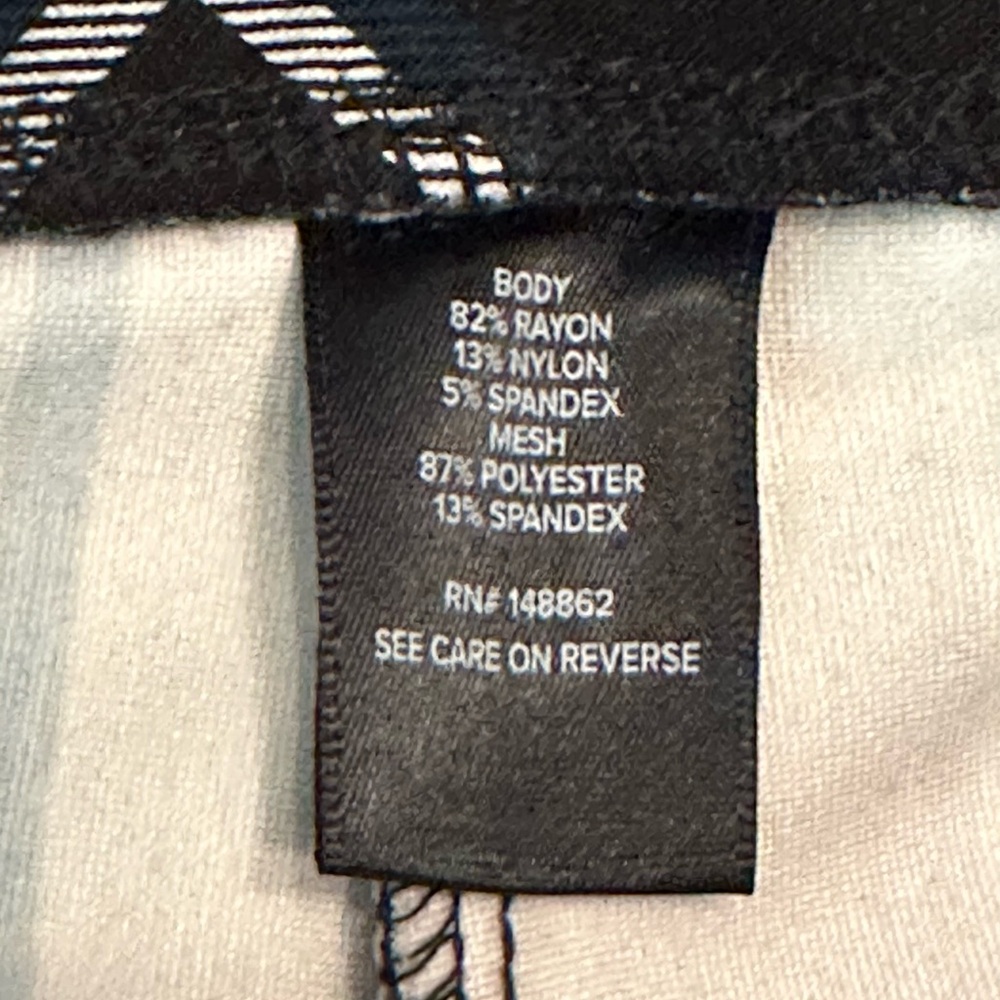 Torrid Pixie Luxe Ponte Knit Pixie Pull On Pant S… - image 2